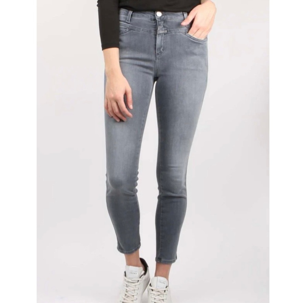 Size 25 CLOSED jeans